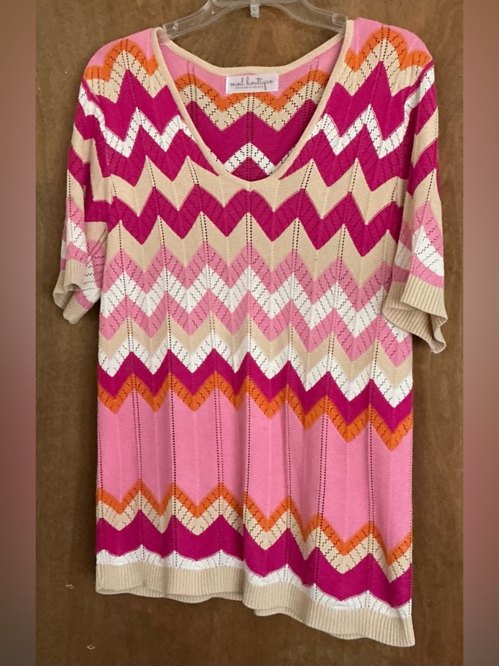 Mod Boutique Woman Pink Chevron Pointelle Knit V-Neck Short Sleeve Sweater L